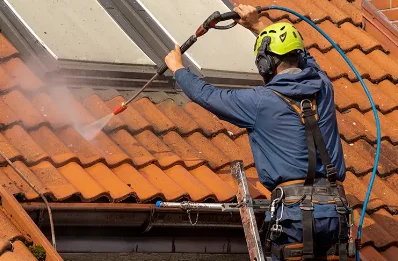 Démoussage et hydrofuge de toiture à Écuires